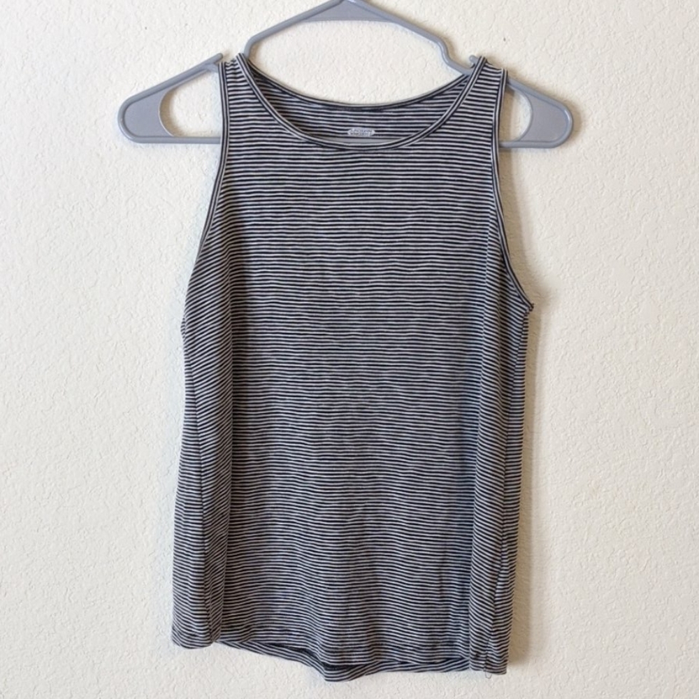 crew neck striped tank